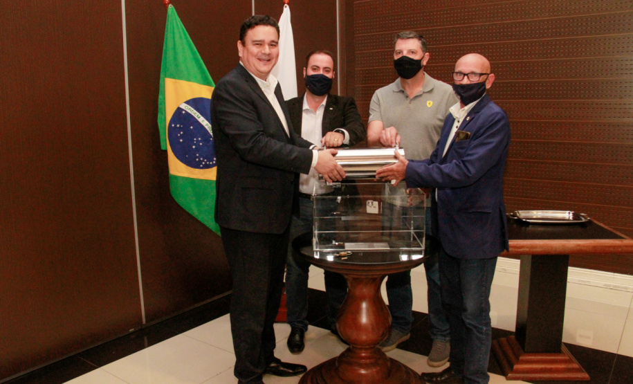 CGE fecha cápsula do tempo para gerações futuras com memória do combate à corrupção