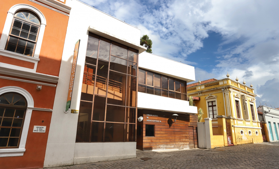 Museus se reinventam para dialogar com o público e fecham o ano com exposições presenciais