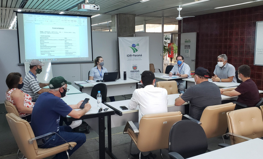 IDR-Paraná e prefeitura de Cerro Azul formalizam termo de cooperação