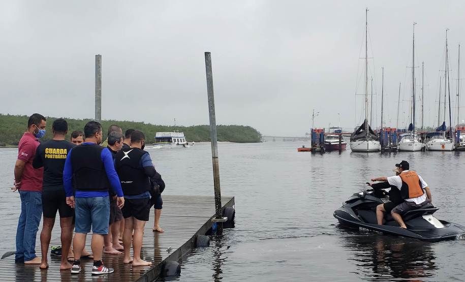 Capitania habilita colaboradores da Portos do Paraná para conduzir embarcações públicas
