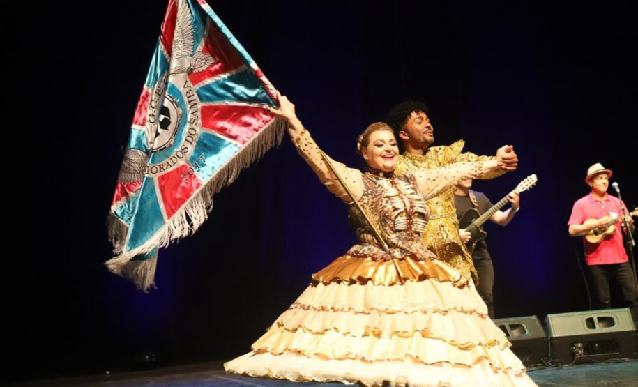Evento no Teatro Guaíra celebra Dia da Família e novos programas para crianças e idosos
