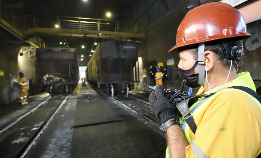 Movimentação por ferrovia chega a 20% nos portos paranaenses