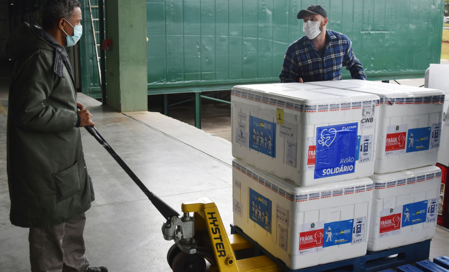 Estado recebe mais 240 mil vacinas contra a Covid-19