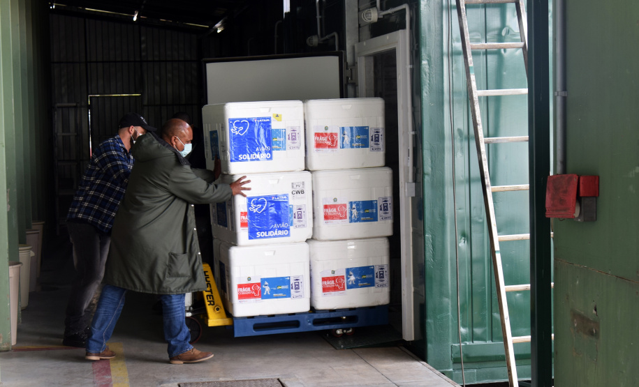 Estado recebe mais 240 mil vacinas contra a Covid-19