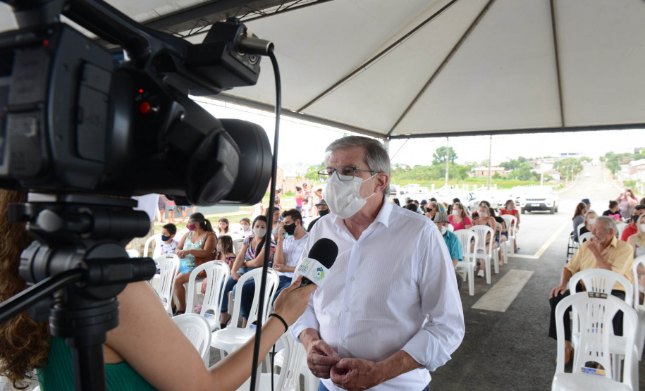 Projetos habitacionais entregues em Prudentópolis somam R$ 11,3 milhões de investimento do Governo do Estado à população. Enquanto famílias carentes vão receber imóveis de graça, idosos pagarão aluguel de 15% de um salário mínimo ao mês para manutenção do condomínio. - Curitiba, 21/12/2021