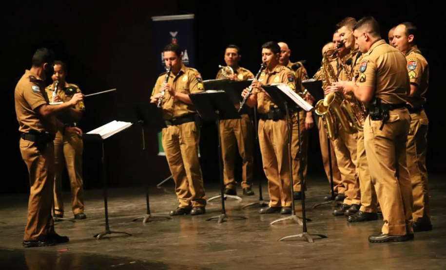 Evento no Teatro Guaíra celebra Dia da Família e novos programas para crianças e idosos