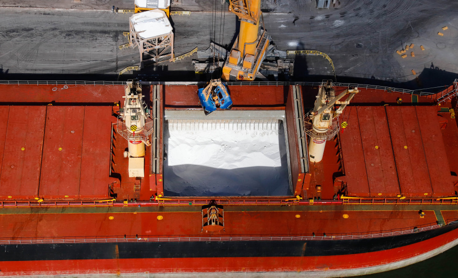 Importação de fertilizantes segue em alta nos portos do Paraná