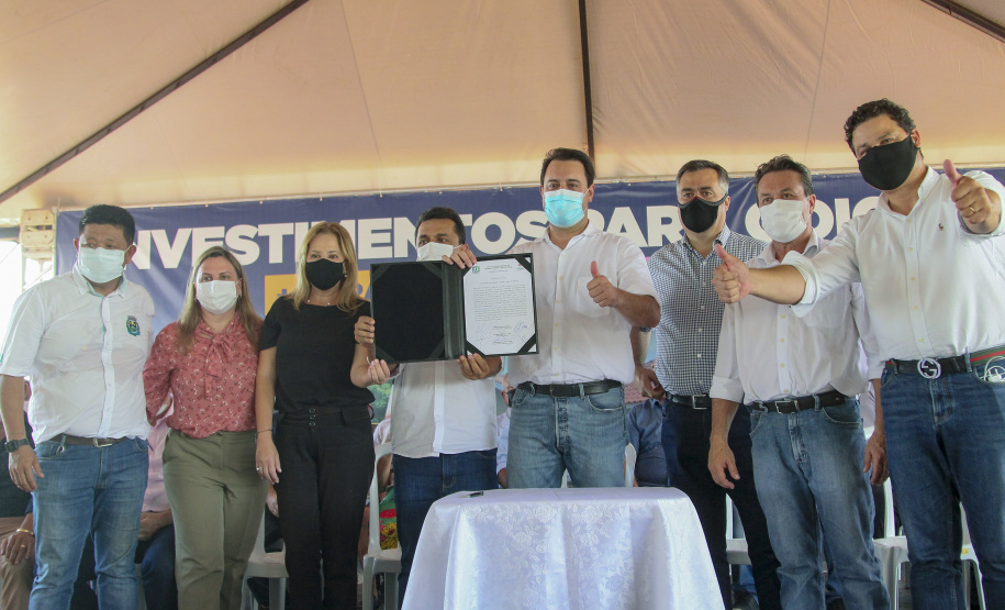 Governador libera R$ 28 milhões para escola, unidades de saúde e infraestrutura em Goioerê