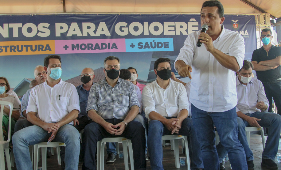Governador libera R$ 28 milhões para escola, unidades de saúde e infraestrutura em Goioerê