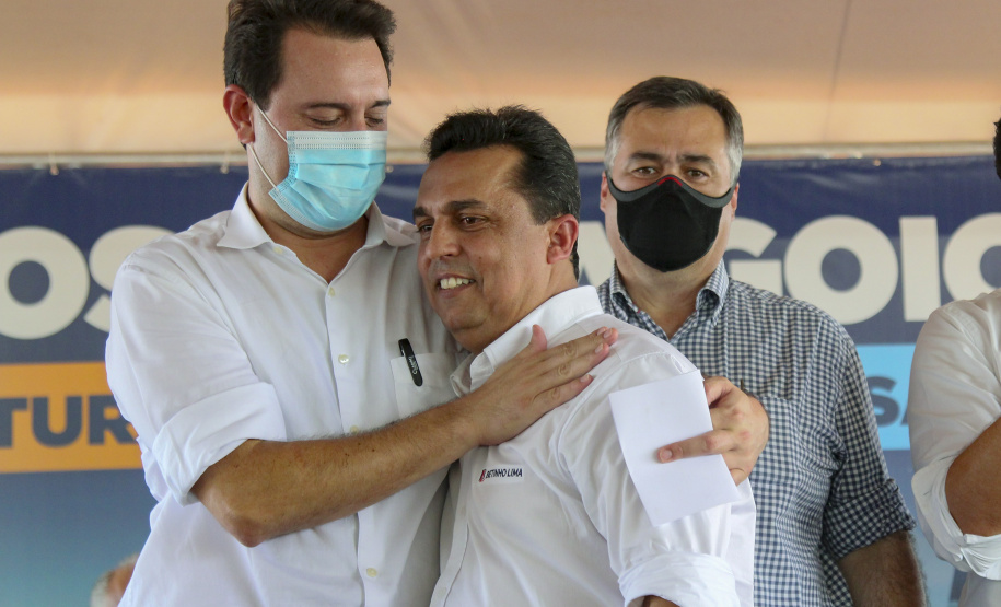 Governador libera R$ 28 milhões para escola, unidades de saúde e infraestrutura em Goioerê