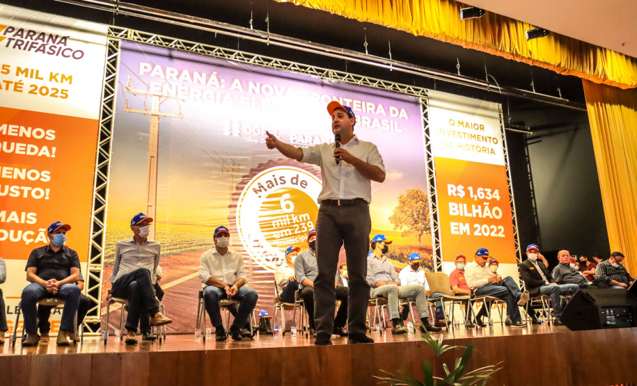 Paraná Trifásico ultrapassa marca de 6,4 mil quilômetros de novas redes de energia