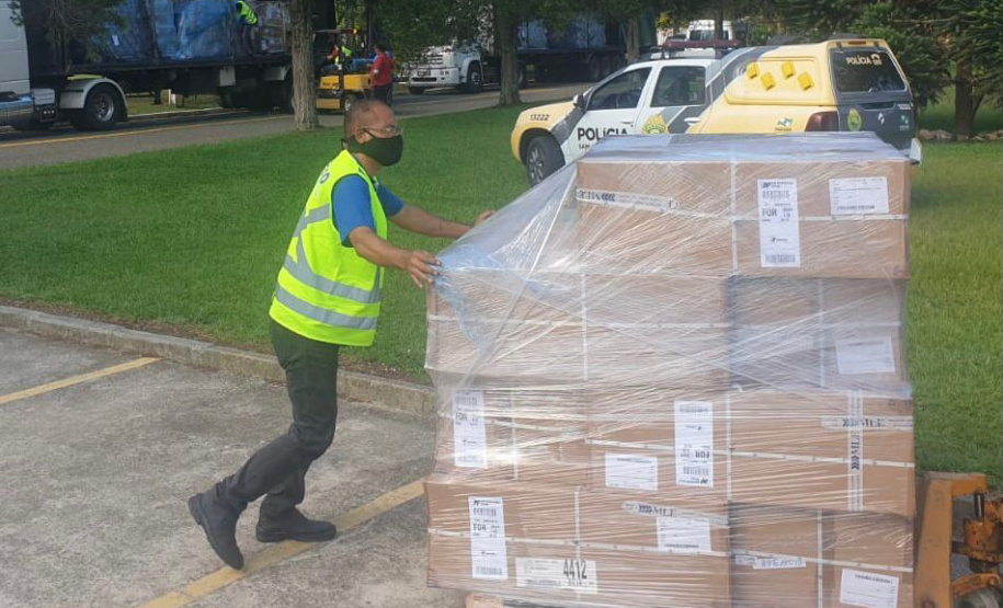 Quase 9 mil armas adquiridas pela Secretaria da Segurança Púbica do Paraná chegam ao Estado