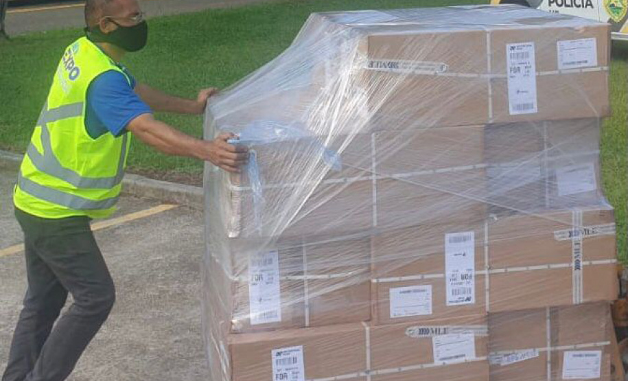 Quase 9 mil armas adquiridas pela Secretaria da Segurança Púbica do Paraná chegam ao Estado