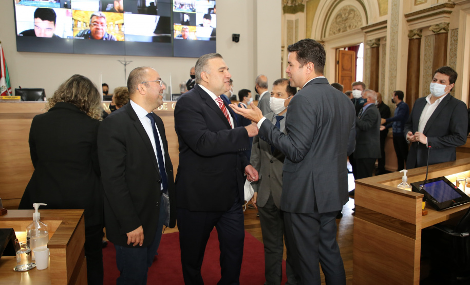 Governo do Estado apresenta Cartão Futuro e programas aos vereadores de Curitiba