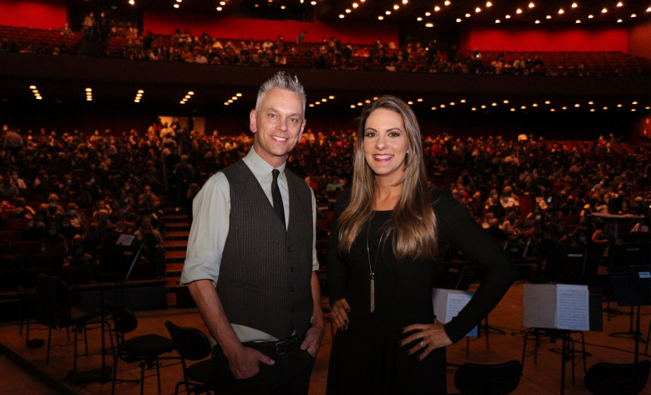 Concerto de Natal da Banda da PMPR emociona público no Teatro Guaíra e arrecada mais de duas toneladas de alimentos