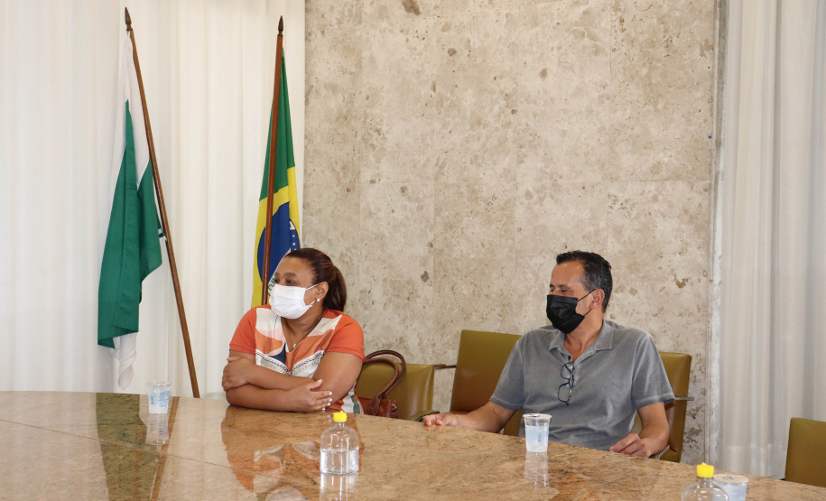 Fazenda entrega prêmio máximo do Nota Paraná para aposentada de Curitiba