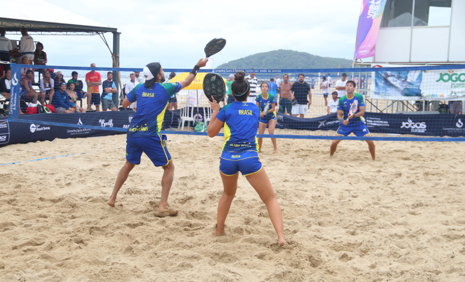 Beach tennis e bodyboard abrem o circuito de competições da temporada do Verão Paraná no litoral paranaense