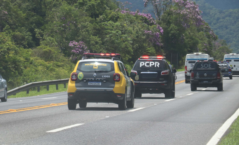 Operação integrada transfere 50 presos do Litoral para Piraquara