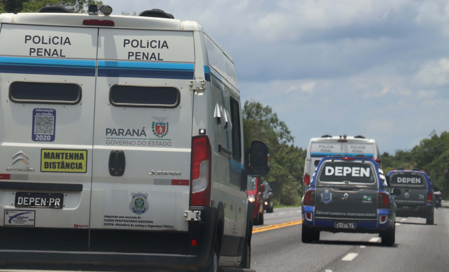 Operação integrada transfere 50 presos do Litoral para Piraquara