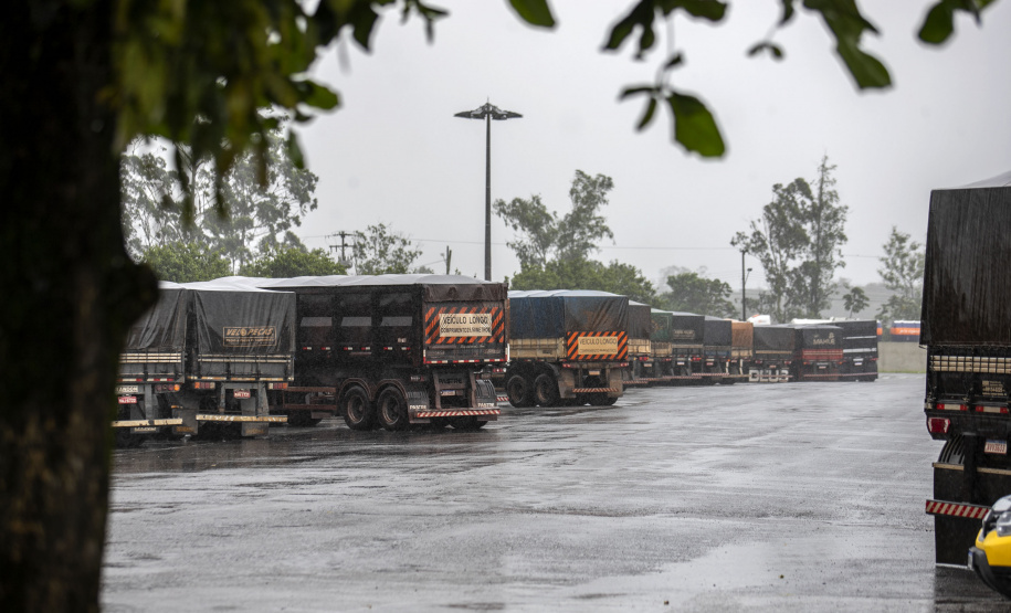 Porto em Ação presta serviços a mais de 200 caminhoneiros no Pátio de TriagemPorto em Ação presta serviços a mais de 200 caminhoneiros no Pátio de Triagem