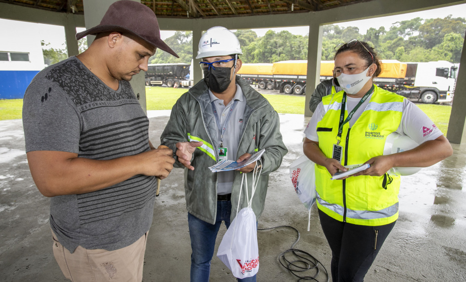 Porto em Ação presta serviços a mais de 200 caminhoneiros no Pátio de TriagemPorto em Ação presta serviços a mais de 200 caminhoneiros no Pátio de Triagem