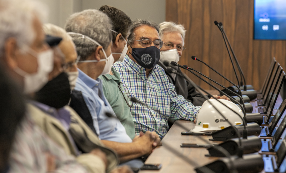Portos do Paraná recebe engenheiros do Instituto de Engenharia do Paraná
