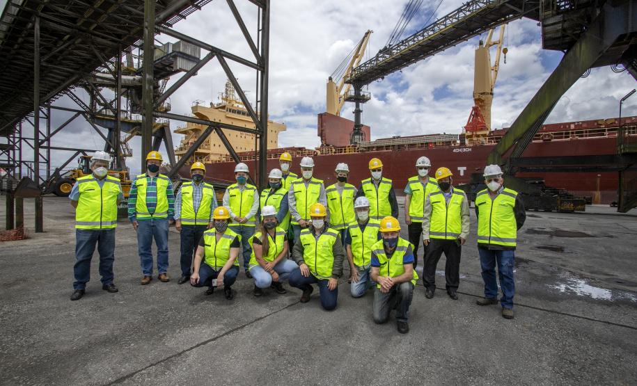 Portos do Paraná recebe engenheiros do Instituto de Engenharia do Paraná