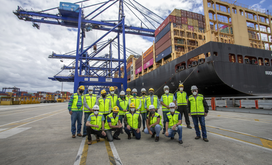 Portos do Paraná recebe engenheiros do Instituto de Engenharia do Paraná