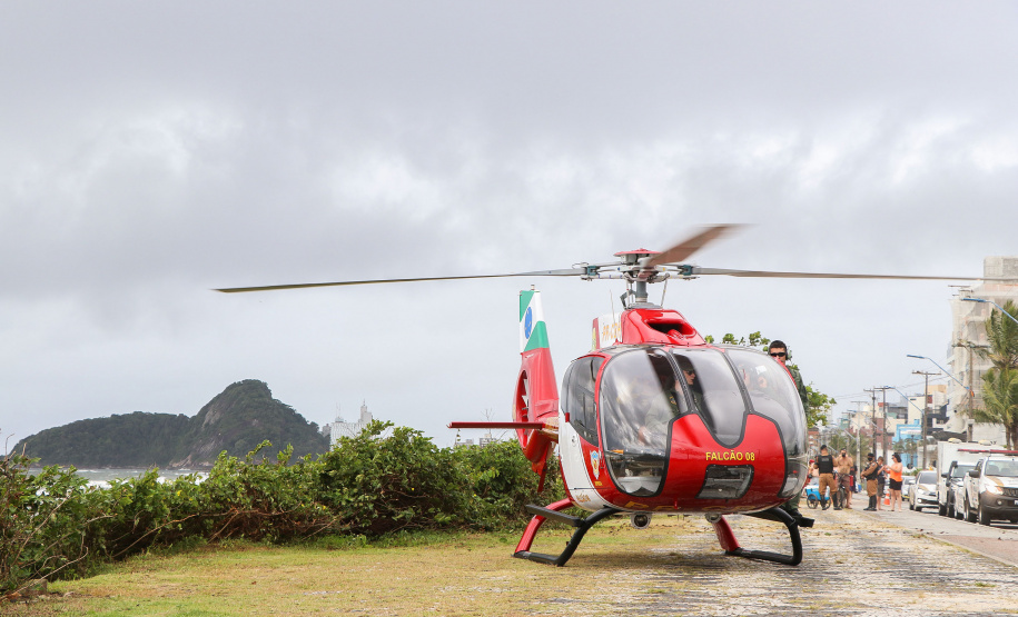 Homem se afoga fora de área protegida e é resgatado pelos bombeiros em Pontal do Paraná