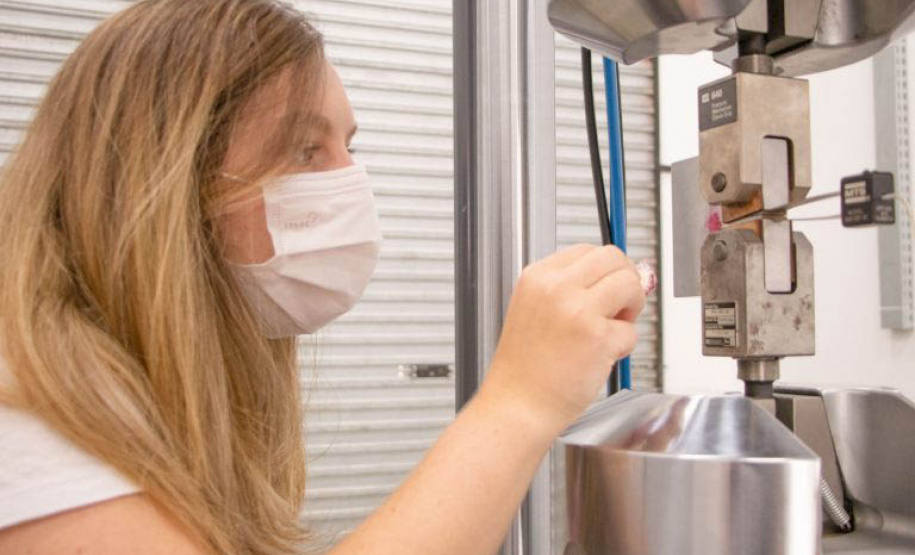 Pesquisadores da UEPG desenvolvem estudos de componentes para produção de aeronaves e automóveis