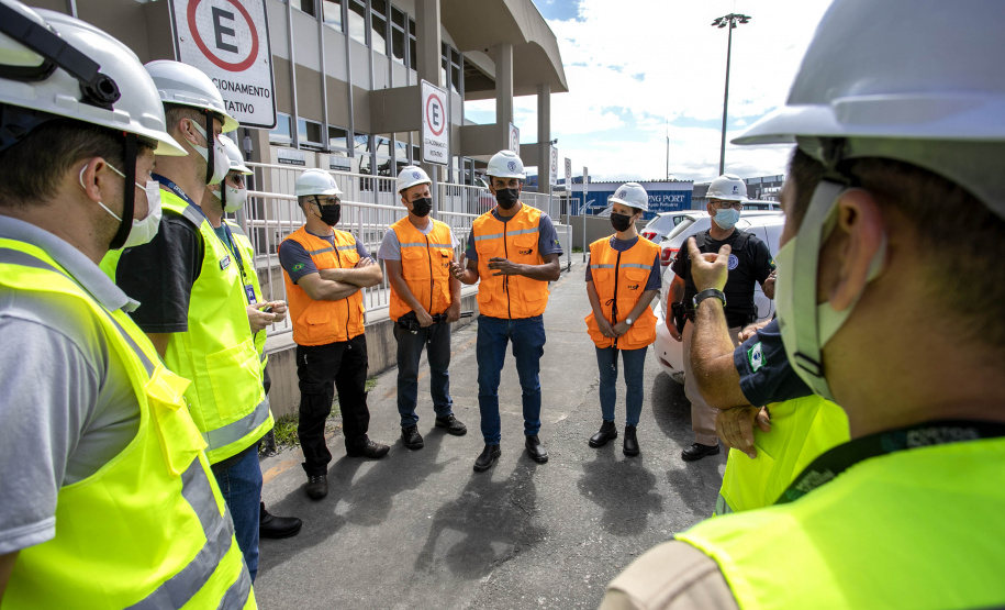 Guarda Portuária do Paraná é pioneira na utilização de cães de faro