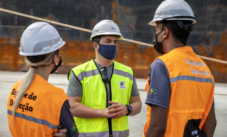 Guarda Portuária do Paraná é pioneira na utilização de cães de faro