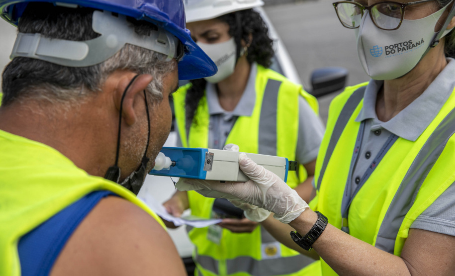 Guarda Portuária do Paraná é pioneira na utilização de cães de faro