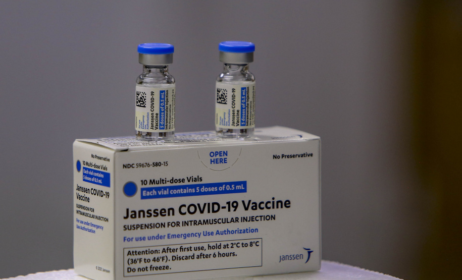 Primeiro lote de reforço da Janssen é parte de uma remessa de 239.690 vacinas que chega ao PR nesta quarta