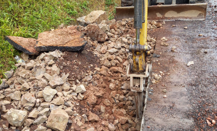 PRC-280 se prepara para receber pavimento em concreto e ganha terceiras faixas