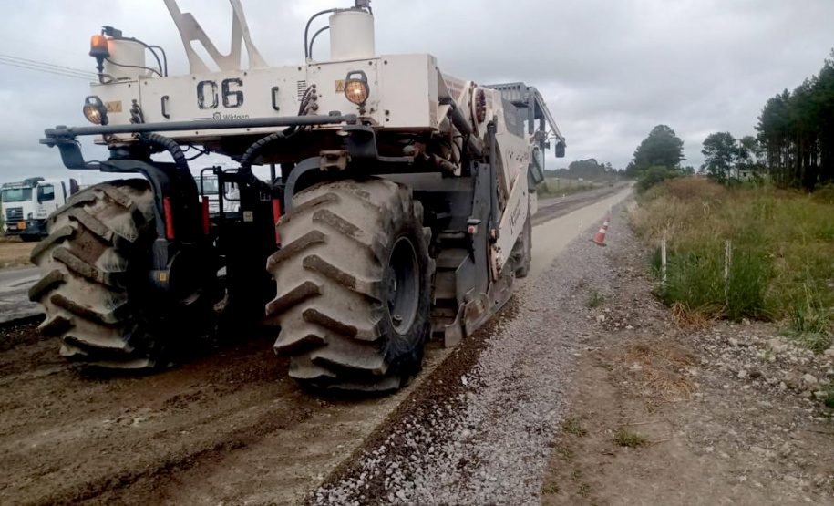 PRC-280 se prepara para receber pavimento em concreto e ganha terceiras faixas