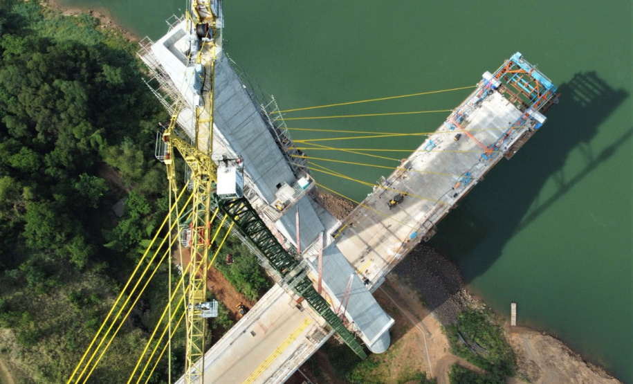 Obras da Ponte da Integração Brasil-Paraguai atingem 74,5% de execução