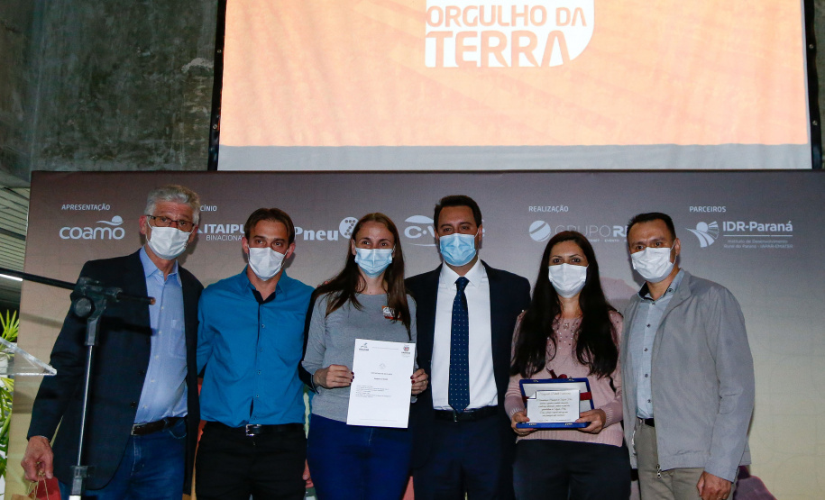 Governador destaca a força do agronegócio paranaense durante a entrega do Prêmio Orgulho da Terra