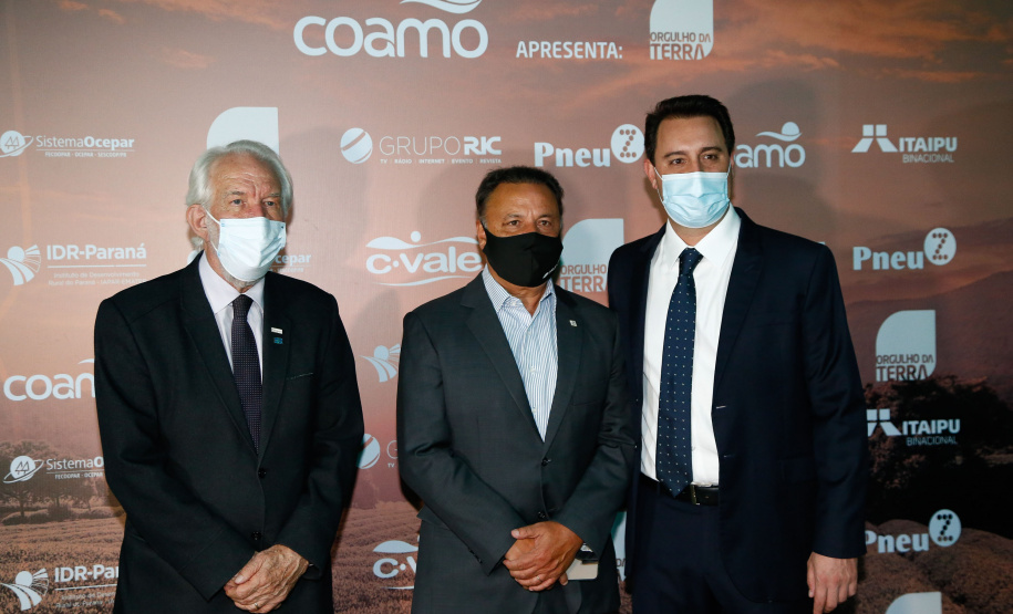 Governador destaca a força do agronegócio paranaense durante a entrega do Prêmio Orgulho da Terra