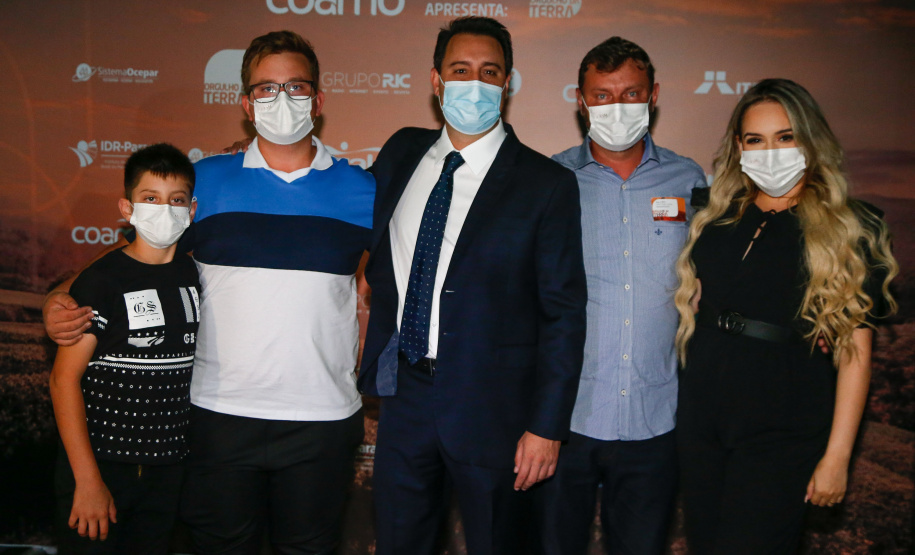 Governador destaca a força do agronegócio paranaense durante a entrega do Prêmio Orgulho da Terra