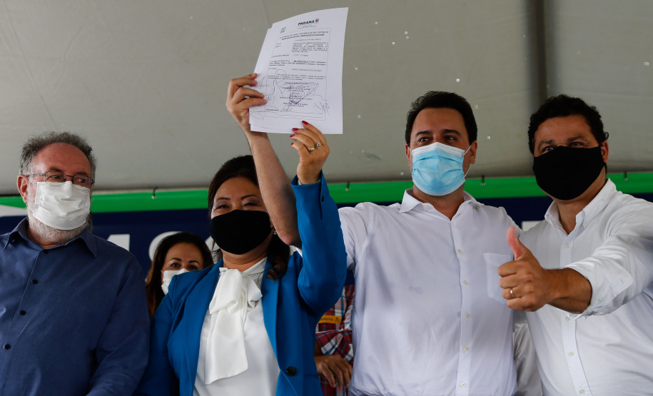O governador Carlos Massa Ratinho Junior assina nesta quinta-feira (16) a ordem de serviço das obras de duplicação da PR-445, entre Londrina e Mauá da Serra, na região Norte. - Tamarana, 16/12/2021