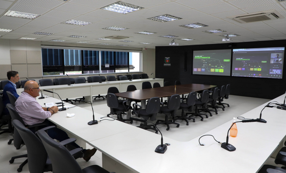 Reunião Nova Ferroste no Palacio das Araucarias.