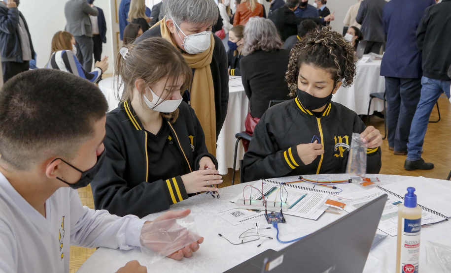 Na educação, Paraná consolidou tecnologia à aprendizagem nas salas de aula