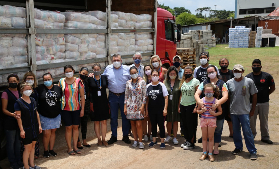 “Operação de Guerra” distribui 28 mil cestas básicas para as Apaes do Paraná