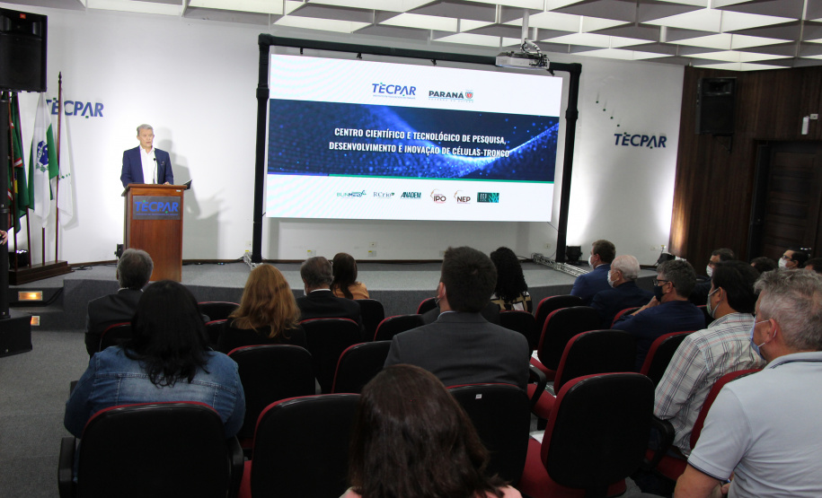 O Instituto de Tecnologia do Paraná (Tecpar) assinou nesta sexta-feira (03) acordo, junto a um consórcio de laboratórios e núcleos de pesquisa, para a formalização do Centro Científico e Tecnológico de Pesquisa, Desenvolvimento e Inovação de Células-Tronco.