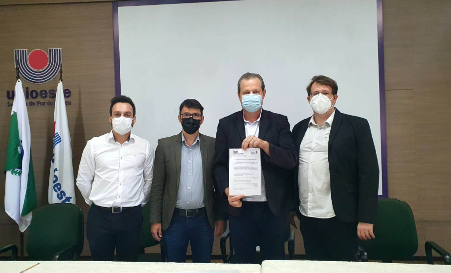 Governo do Paraná libera recurso de 1 milhão para reconstrução imediata do campus Foz da Unioeste