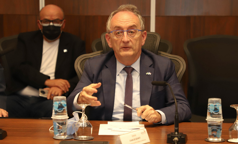 Governo do Paraná apresenta potenciais do Estado para comitiva da Embaixada de Luxemburgo