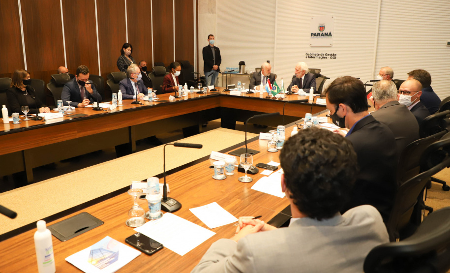 Governo do Paraná apresenta potenciais do Estado para comitiva da Embaixada de Luxemburgo