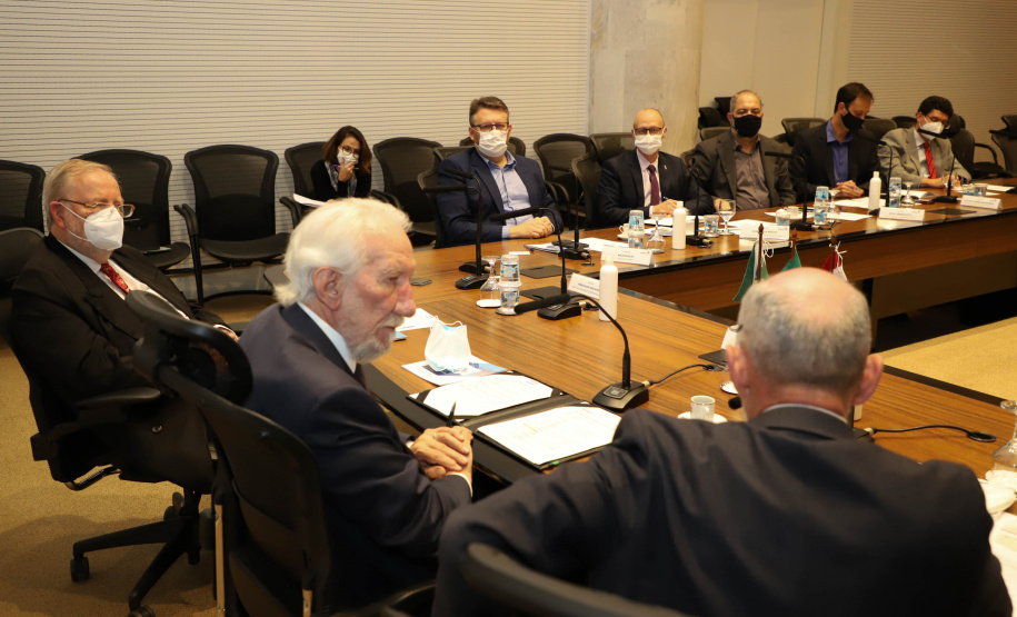 Governo do Paraná apresenta potenciais do Estado para comitiva da Embaixada de Luxemburgo