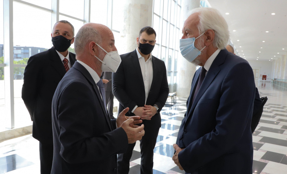 Governo do Paraná apresenta potenciais do Estado para comitiva da Embaixada de Luxemburgo